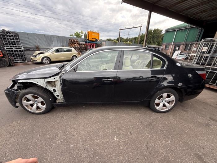 BMW 5 serie 523i 24V Sloopvoertuig (2005, Zwart)