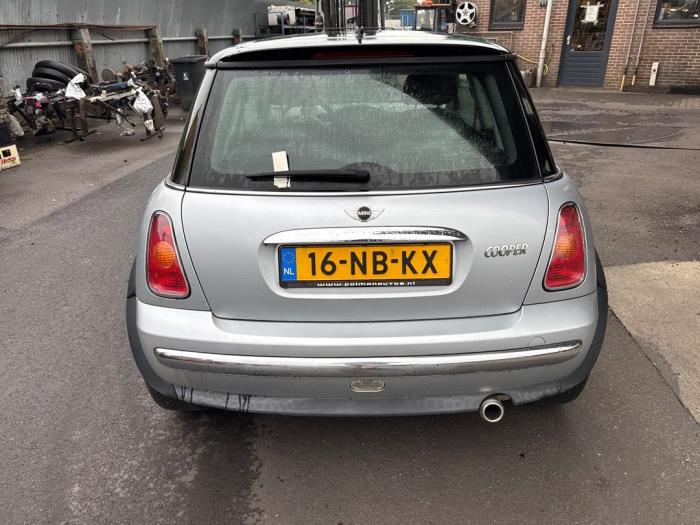 Mini Mini One/Cooper 1.6 16V Cooper Skrotfordon (2003, GRIJS)