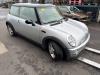 Mini Mini One/Cooper 1.6 16V Cooper Skrotfordon (2003, GRIJS)