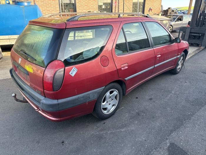 Peugeot 306 Break 1.8i XT,ST Samochód złomowany (1998, Czerwony)