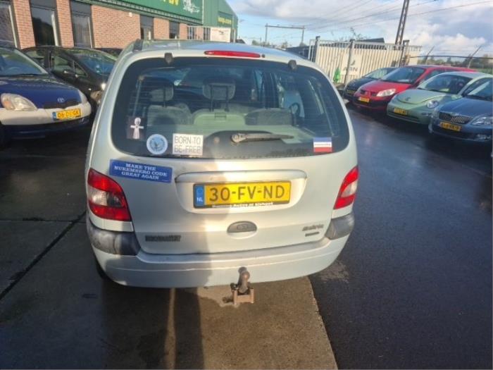 Renault Scénic I 1.6 16V Sloopvoertuig (2000, Grijs)
