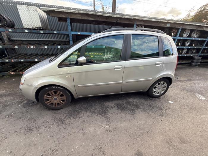 Fiat Idea 1.4 16V Sloopvoertuig (2004, Grijs)