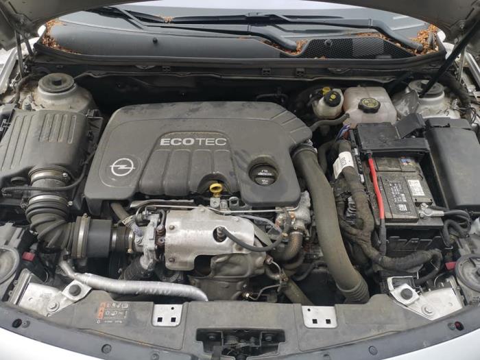 Opel Insignia Sports Tourer 1.6 CDTI 16V 136 Sloopvoertuig (2017, Zilvergrijs)