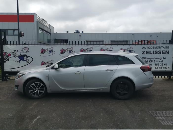 Opel Insignia Sports Tourer 1.6 CDTI 16V 136 Sloopvoertuig (2017, Zilvergrijs)