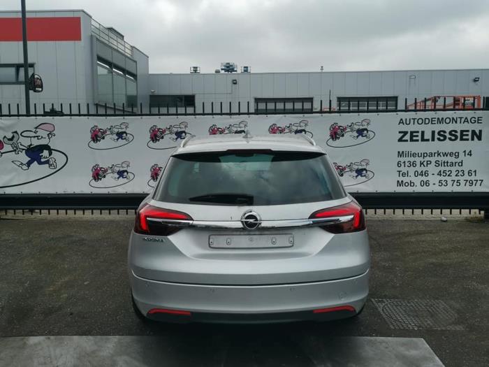 Opel Insignia Sports Tourer 1.6 CDTI 16V 136 Sloopvoertuig (2017, Zilvergrijs)