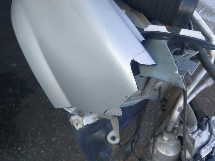 Renault Megane II Grandtour 2.0 16V Skrotfordon (2008, GRIJS)