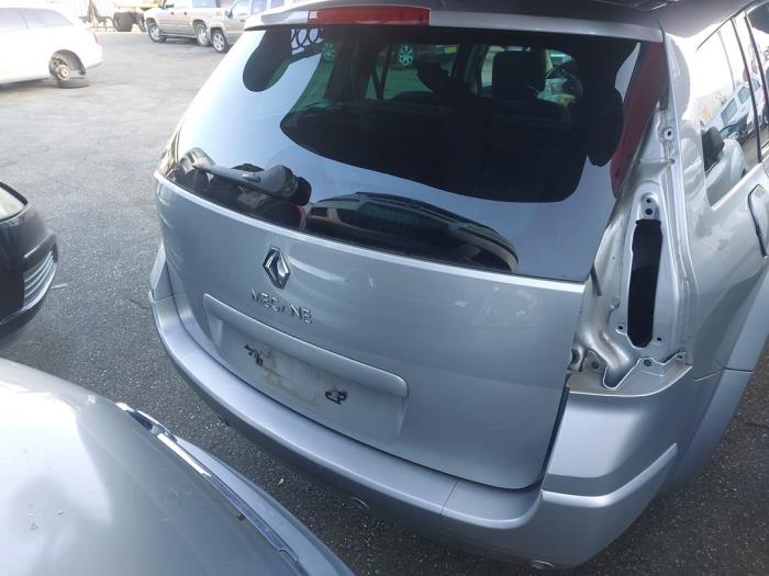 Renault Megane II Grandtour 2.0 16V Skrotfordon (2008, GRIJS)