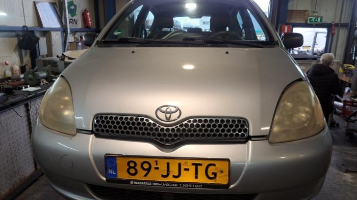 Toyota Yaris 1.3 16V VVT-i Sloopvoertuig (2002, Grijs)