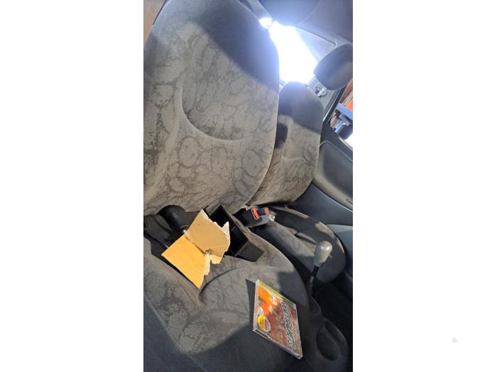 Toyota Yaris 1.3 16V VVT-i Sloopvoertuig (2002, Grijs)