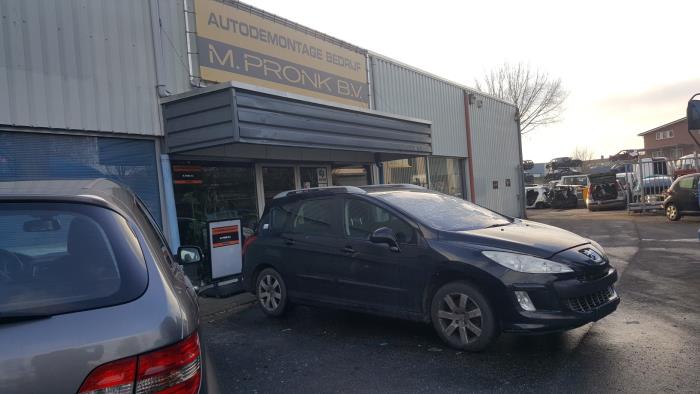 Peugeot 308 SW 2.0 HDi 16V FAP Samochód złomowany (2008, Czarny)