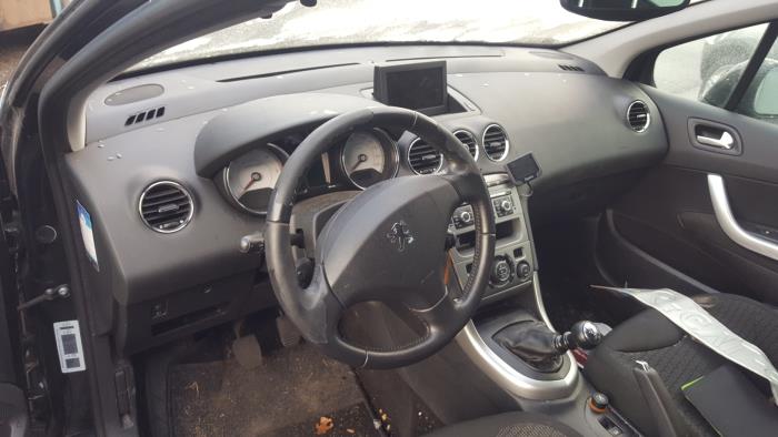 Peugeot 308 SW 2.0 HDi 16V FAP Samochód złomowany (2008, Czarny)