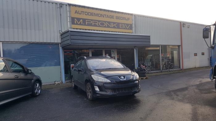 Peugeot 308 SW 2.0 HDi 16V FAP Samochód złomowany (2008, Czarny)