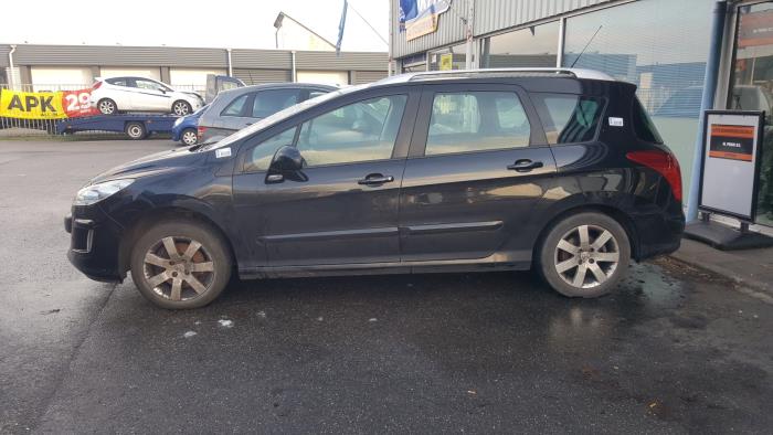 Peugeot 308 SW 2.0 HDi 16V FAP Samochód złomowany (2008, Czarny)