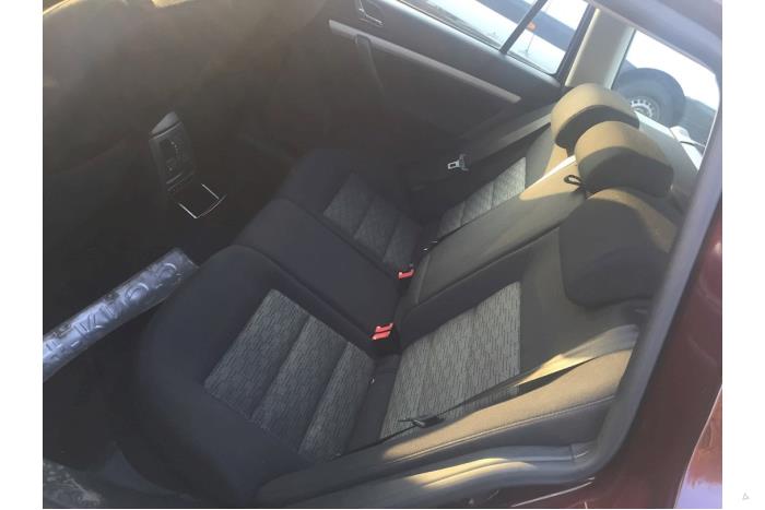 Skoda Octavia Combi 1.2 TSI Samochód złomowany (2011, Czerwony)