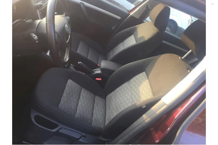 Skoda Octavia Combi 1.2 TSI Samochód złomowany (2011, Czerwony)