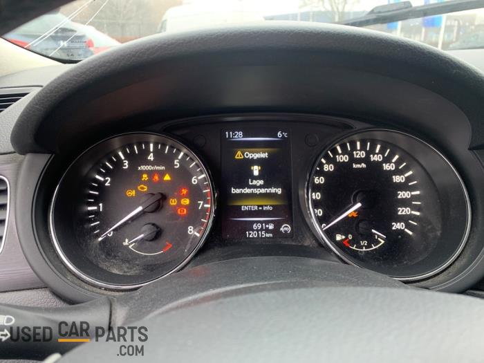 Nissan Pulsar 1.2 DIG-T 16V Skrotfordon (2016, GRIJS)