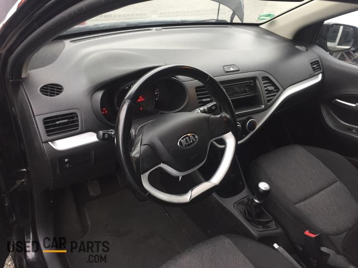 Kia Picanto 1.0 12V Skrotfordon (2015, ZWART)