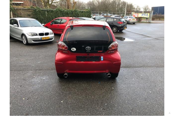 Toyota Aygo 1.0 12V VVT-i Sloopvoertuig (2010, Rood)