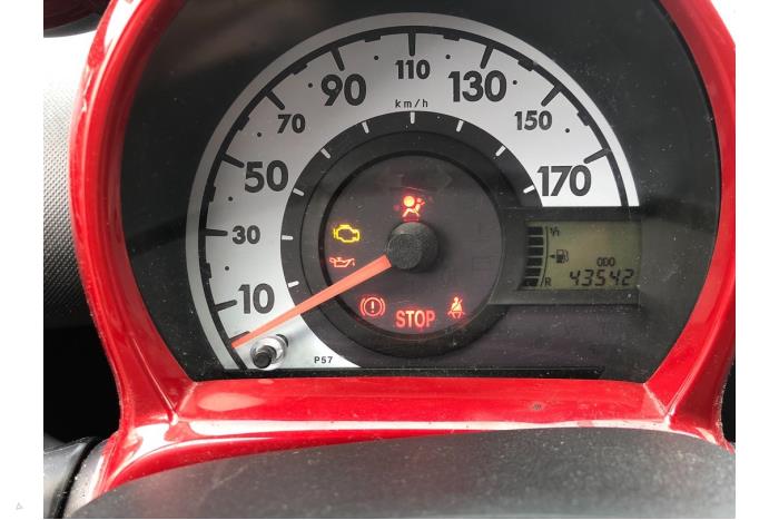 Toyota Aygo 1.0 12V VVT-i Sloopvoertuig (2010, Rood)