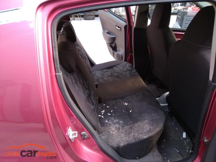 Suzuki Alto 1.0 12V Sloopvoertuig (2010, Metallic, Roze)