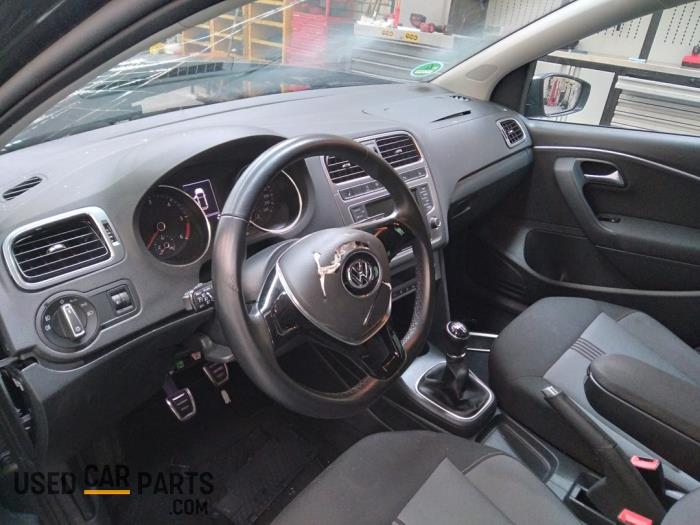 Volkswagen Polo V 1.4 TDI 12V 90 Sloopvoertuig (2016, Metallic, Grijs)