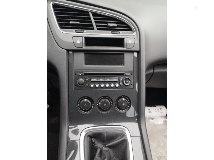 Peugeot 5008 I 1.6 VTI 16V Samochód złomowany (2010, Niebieski)