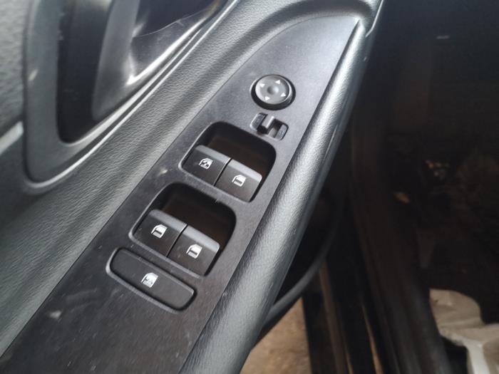 Hyundai i20 1.0 T-GDI 100 12V Sloopvoertuig (2020, Zwart)