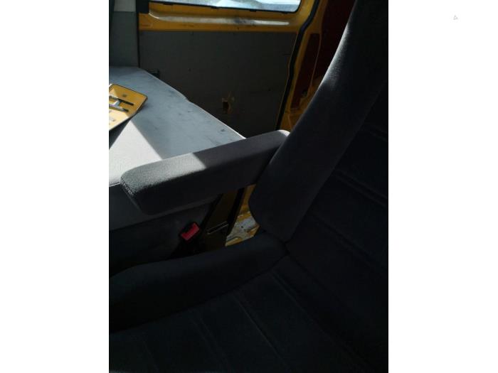 Volkswagen Transporter T5 2.0 TDI BlueMotion Skrotfordon (2015, NIET VAN TOEPASSING)