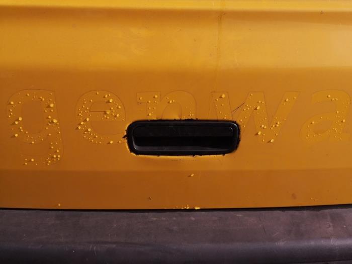 Volkswagen Transporter T5 2.0 TDI BlueMotion Skrotfordon (2015, NIET VAN TOEPASSING)