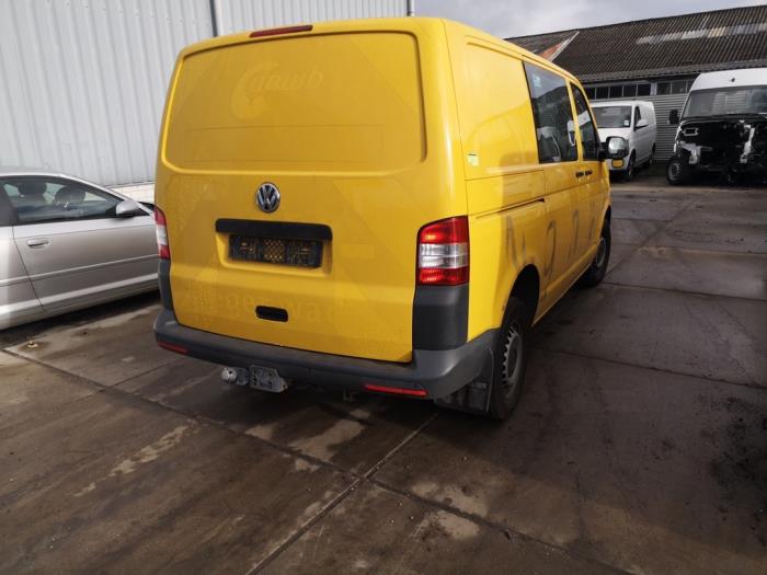 Volkswagen Transporter T5 2.0 TDI BlueMotion Skrotfordon (2015, NIET VAN TOEPASSING)