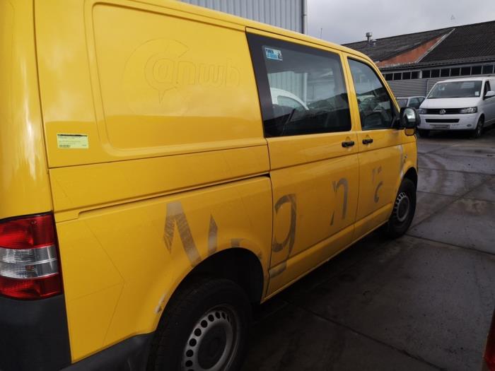 Volkswagen Transporter T5 2.0 TDI BlueMotion Skrotfordon (2015, NIET VAN TOEPASSING)