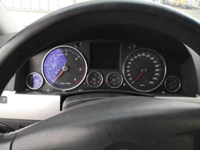 Volkswagen Touareg 2.5 TDI R5 Sloopvoertuig (2004, Grijs)