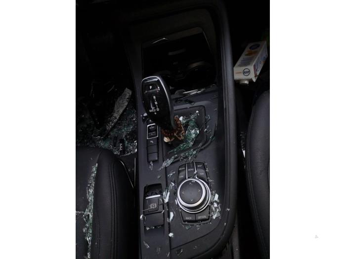 BMW X1 sDrive 16d 1.5 12V TwinPower Samochód złomowany (2019, Szary)