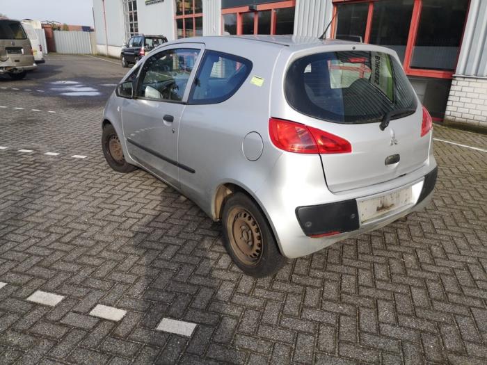Mitsubishi Colt 1.3 16V Skrotfordon (2008, GRIJS)