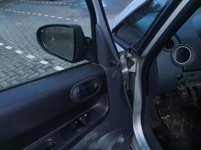 Mitsubishi Colt 1.3 16V Skrotfordon (2008, GRIJS)