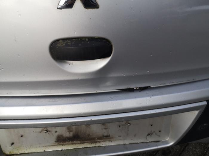 Mitsubishi Colt 1.3 16V Skrotfordon (2008, GRIJS)