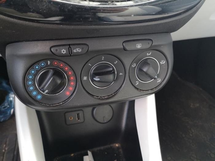 Opel Adam 1.4 16V Sloopvoertuig (2014, Rood)