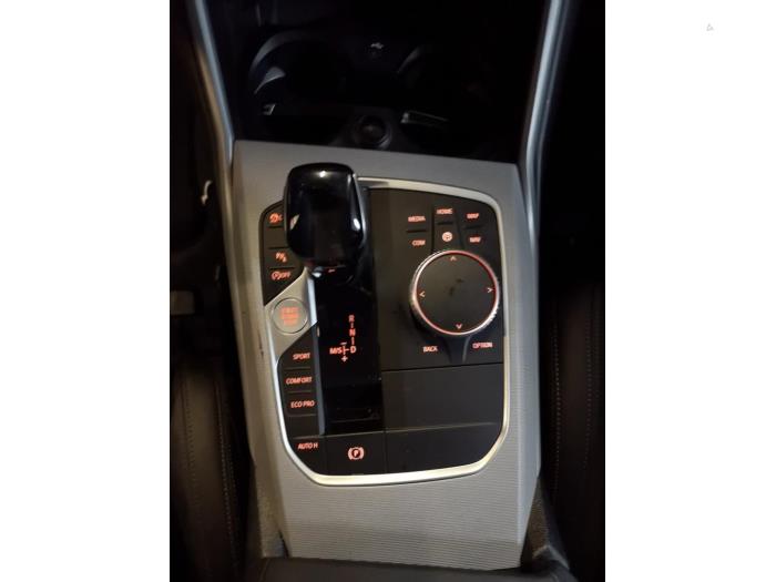 BMW 3 serie 320i 2.0 TwinPower Turbo 16V Skrotfordon (2020, BLAUW)