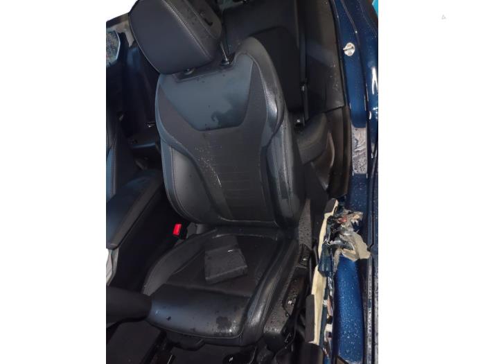 BMW 3 serie 320i 2.0 TwinPower Turbo 16V Skrotfordon (2020, BLAUW)