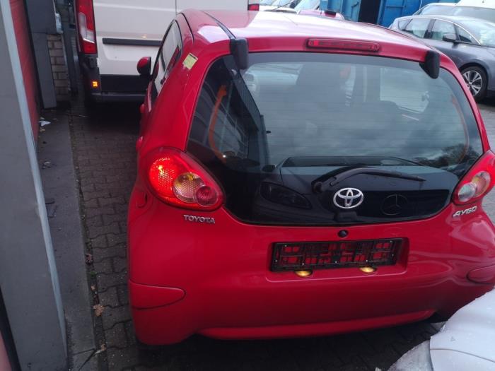 Toyota Aygo 1.0 12V VVT-i Sloopvoertuig (2008, Rood)