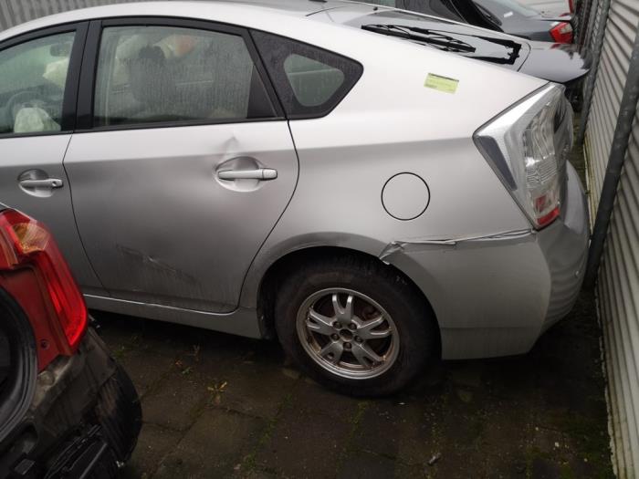 Toyota Prius 1.8 16V Samochód złomowany (2012, Szary)