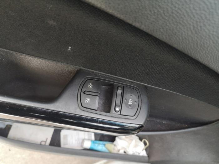 Opel Corsa D 1.4 16V Twinport Sloopvoertuig (2009, Wit)