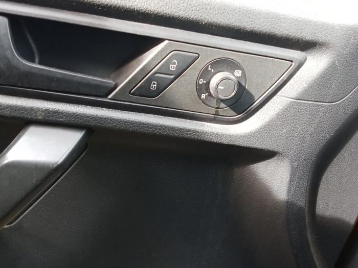 Volkswagen Caddy IV 1.6 TDI 16V Skrotfordon (2015, NIET VAN TOEPASSING)