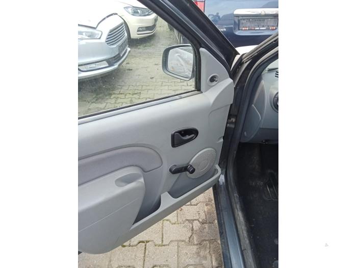 Dacia Logan MCV 1.6 MPI 85 Bifuel Skrotfordon (2010, GRIJS)