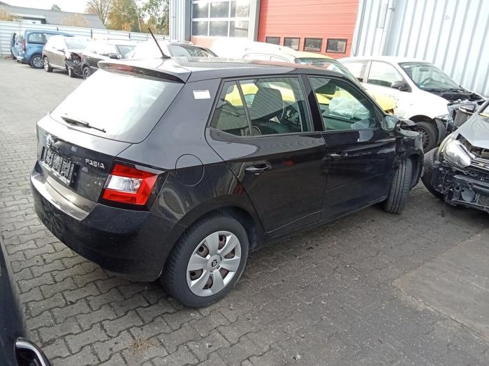 Skoda Fabia III 1.0 12V Sloopvoertuig (2015, Zwart)