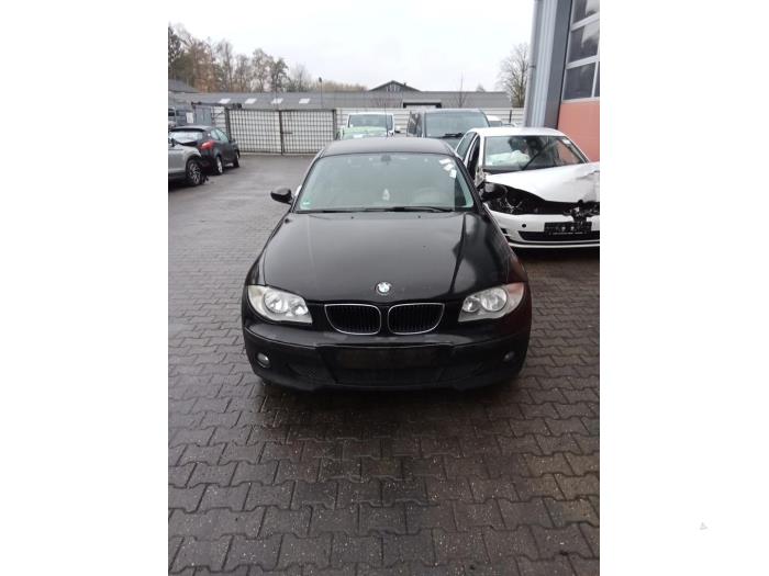 BMW 1 serie 116i 1.6 16V Sloopvoertuig (2005, Zwart)