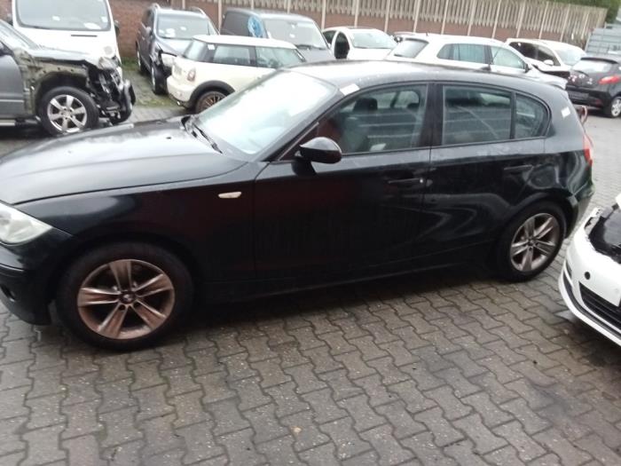 BMW 1 serie 116i 1.6 16V Sloopvoertuig (2005, Zwart)