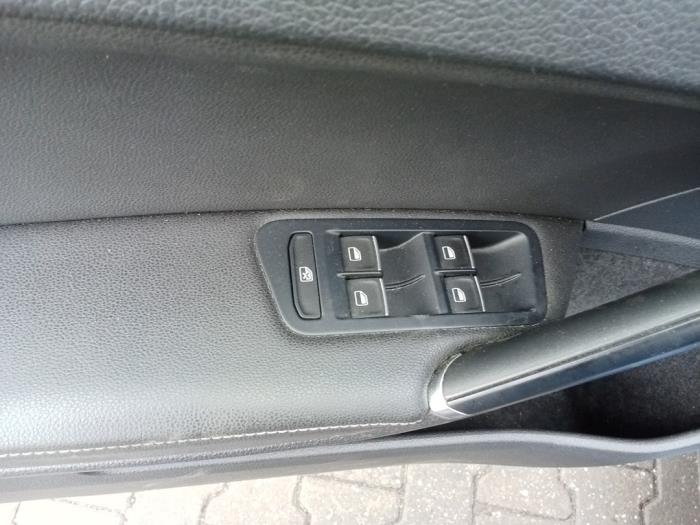 Volkswagen Golf VII 1.4 TSI 16V Skrotfordon (2014, BLAUW)