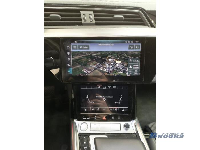 Audi e-tron 55 quattro Skrotfordon (2020, ZWART)