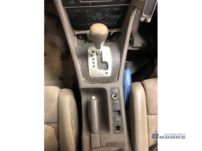 Audi A4 Cabriolet 3.0 V6 30V Skrotfordon (2003, ZWART)